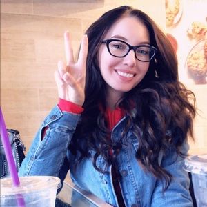 Meet your Posher, Brittany